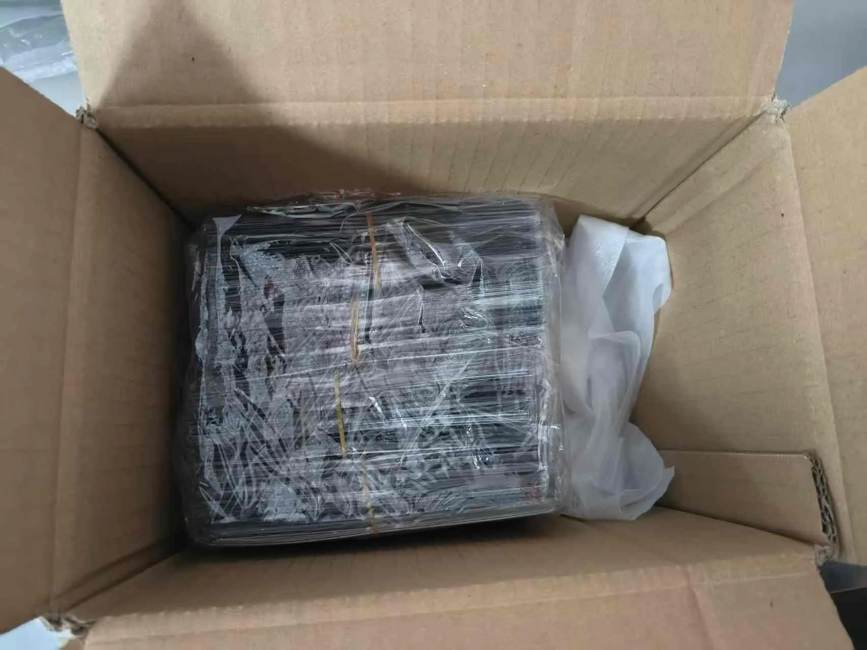 क्रेडिट कार्ड स्किन ऑर्डर भेज दिया गया है