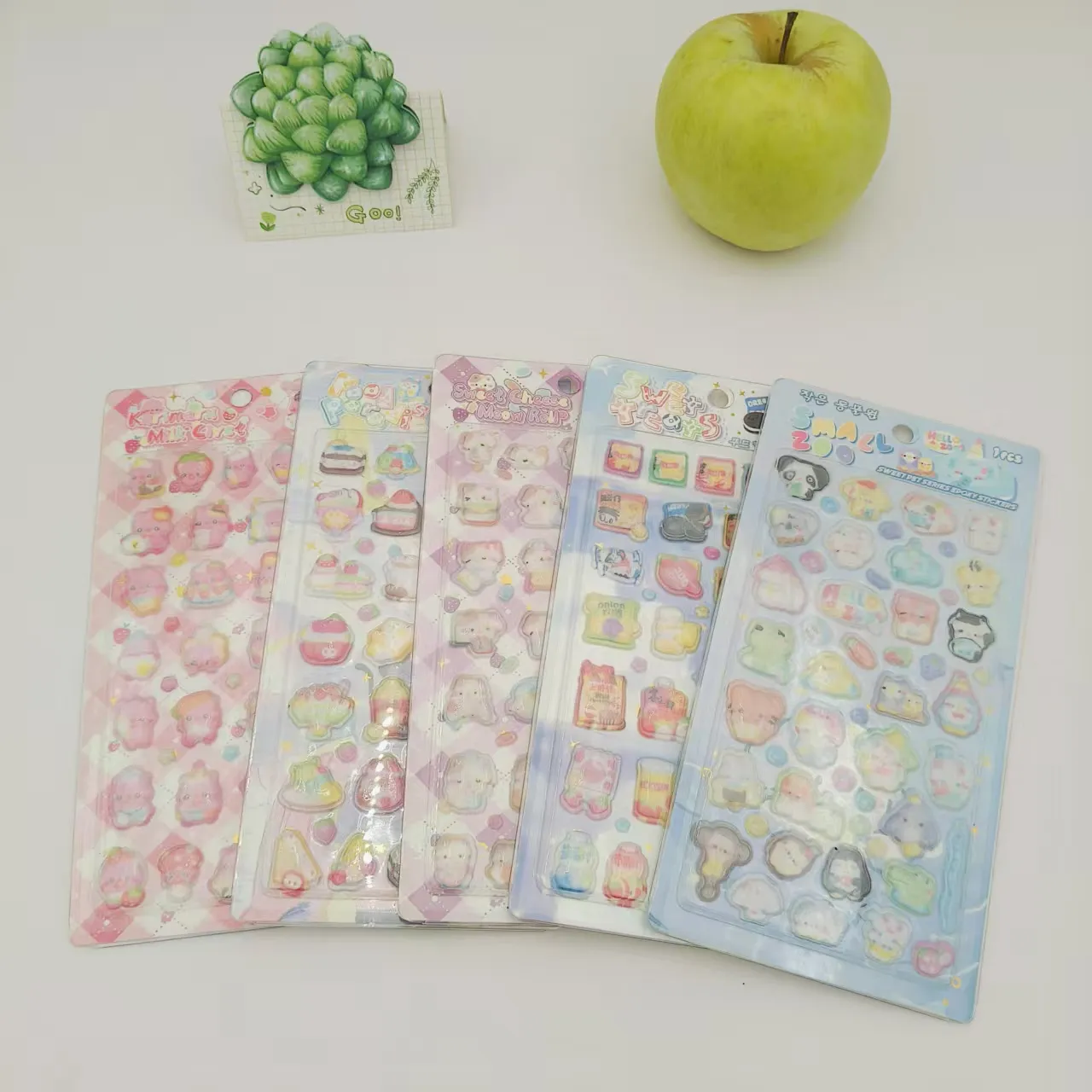 जोजो पैक ग्राहक को नमूने भेज रहा है