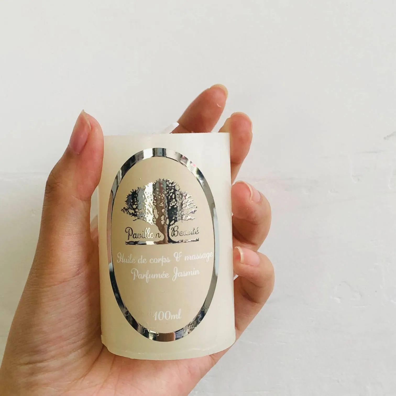 सिल्वर-फ़ॉइल मुद्रांकित लेबल
